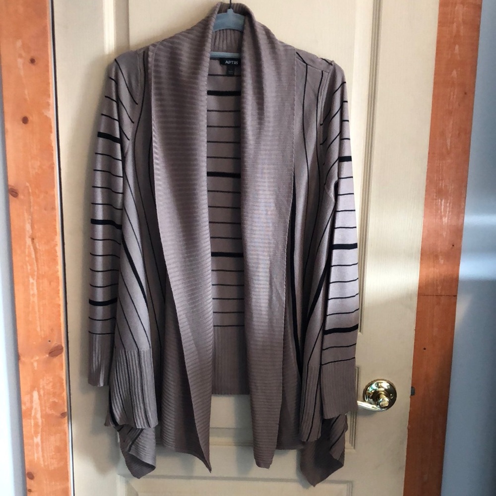 Apt 9 lightweight sweater large